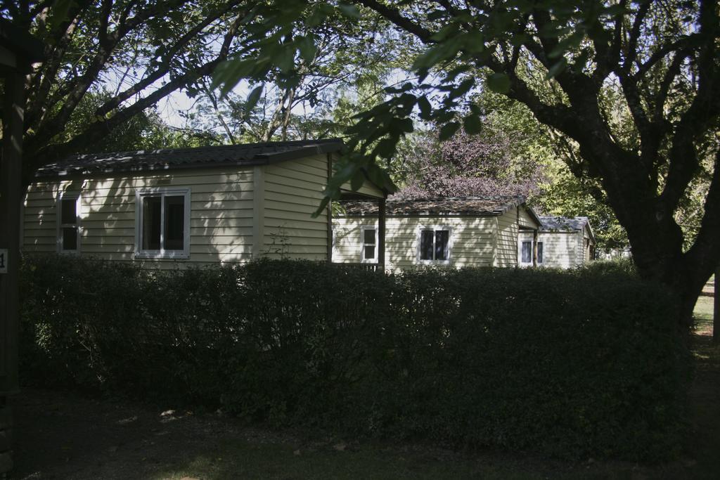 Camping Parc Du Chateau D'Allot Hotel Boé Kültér fotó