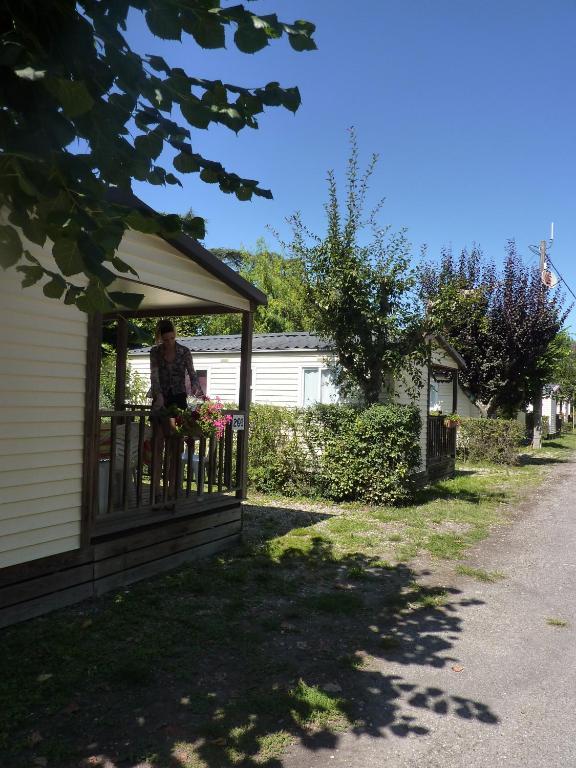 Camping Parc Du Chateau D'Allot Hotel Boé Kültér fotó