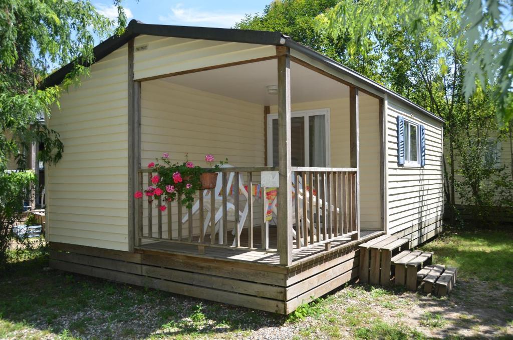 Camping Parc Du Chateau D'Allot Hotel Boé Kültér fotó