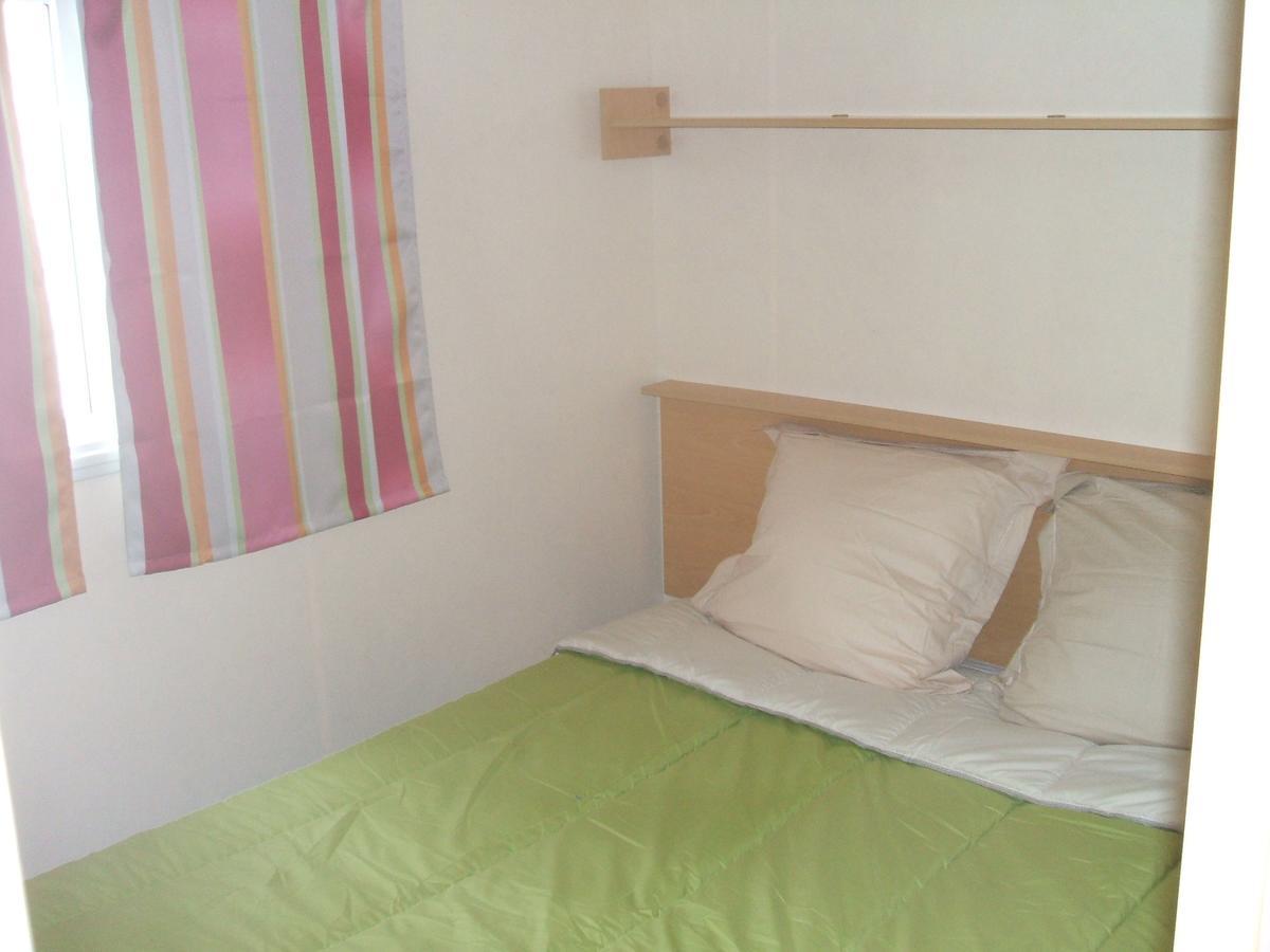 Camping Parc Du Chateau D'Allot Hotel Boé Kültér fotó