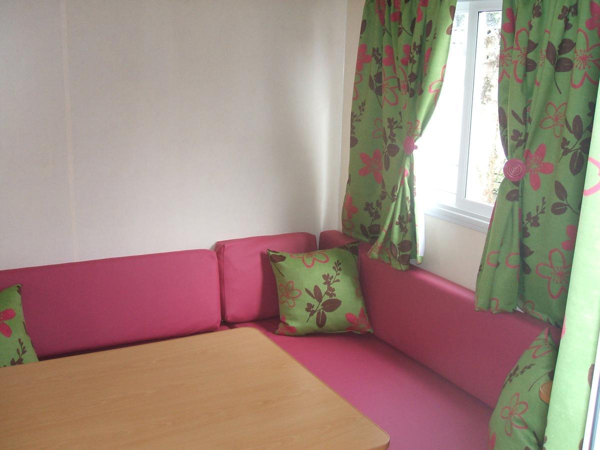 Camping Parc Du Chateau D'Allot Hotel Boé Kültér fotó